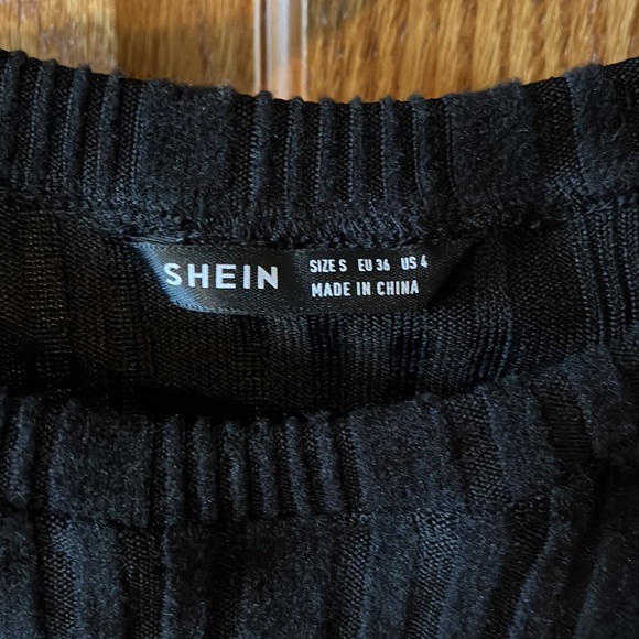 Lightweight black sweater - Picture 3 of 4